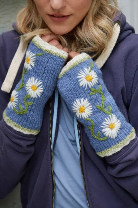 Pachamama Daisy Chain Handwarmer