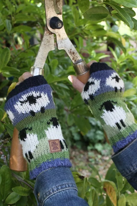 Pachamama Handwarmer - Flock of Sheep