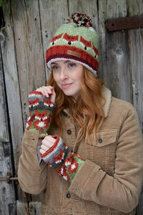 Pachamama Handwarmer - Skulk of Foxes