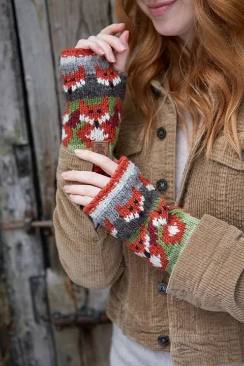 Pachamama Handwarmer - Skulk of Foxes