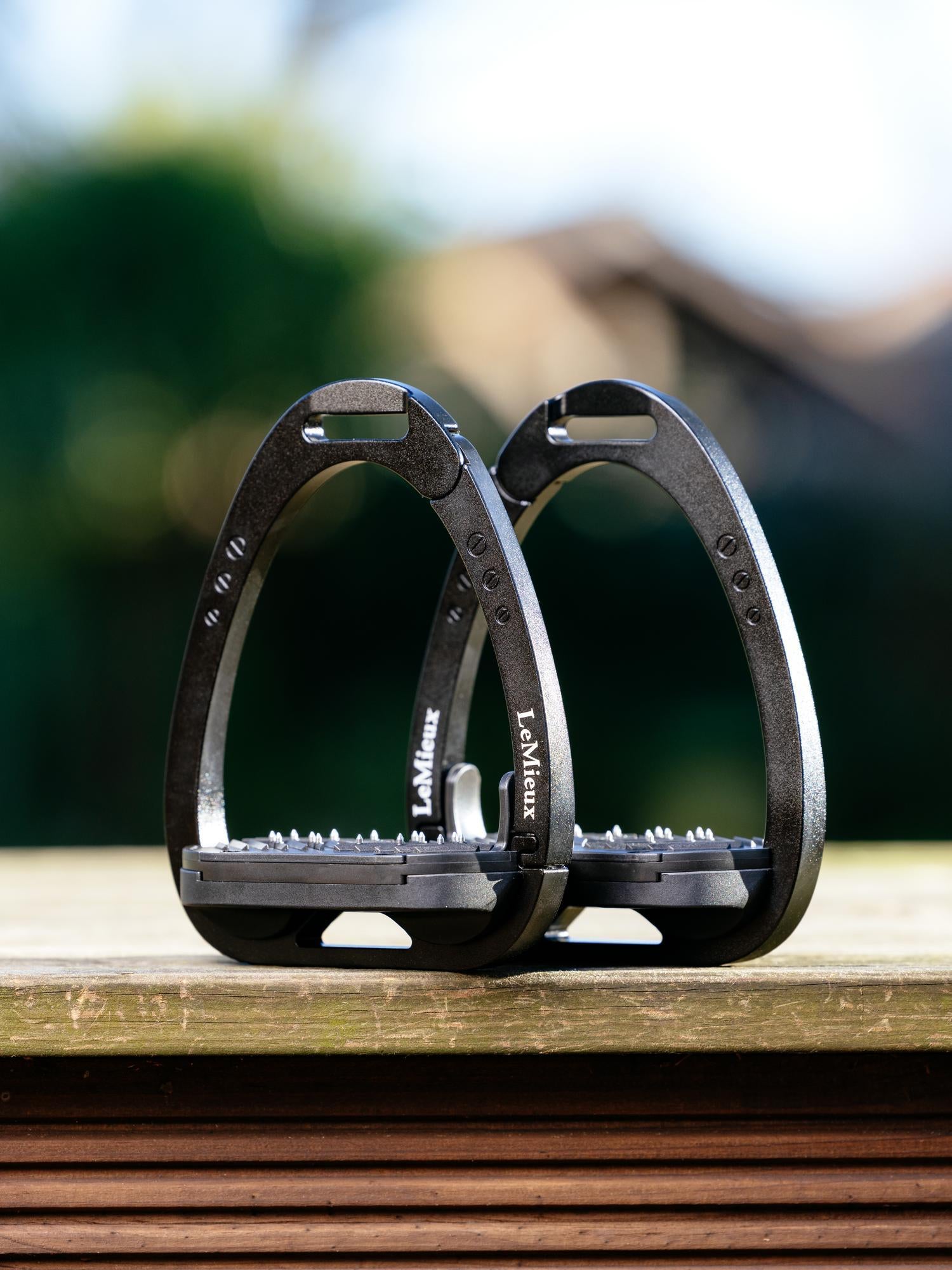 LeMieux Vector Control Safety Stirrup