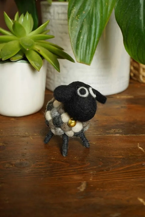 Pachamama Mini helen