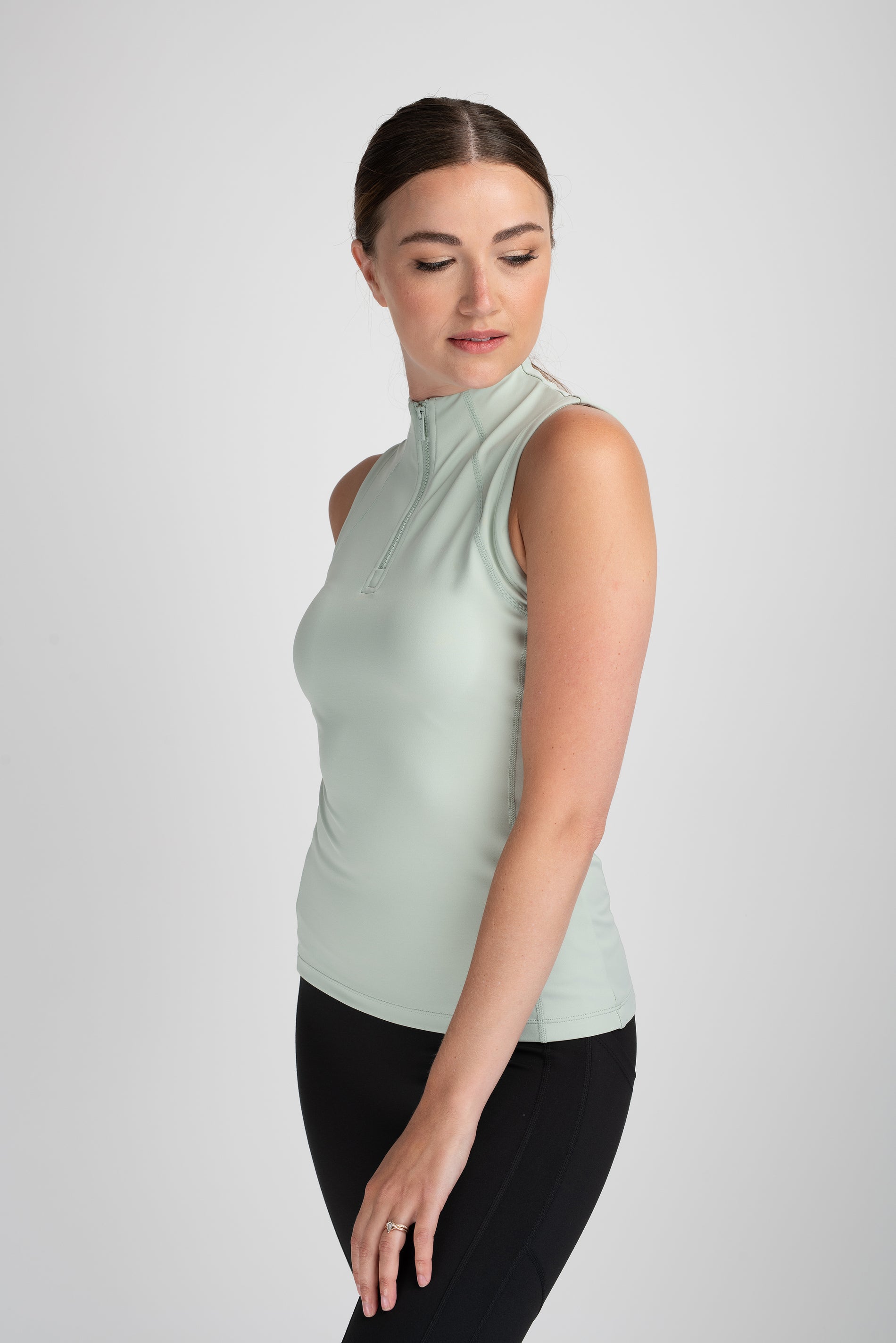 Mochara Sleeveless Base Layer