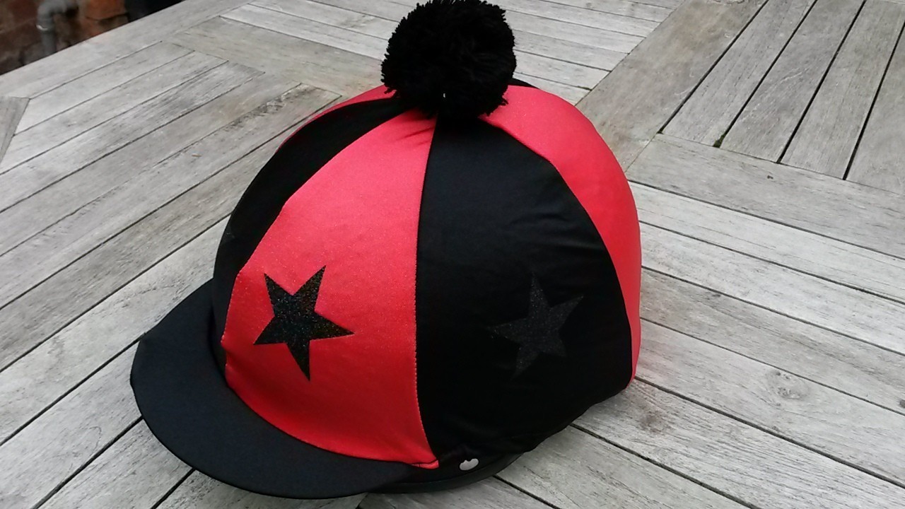BLACK WITH RED STARS RIDING HAT COVER 
